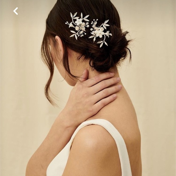 BNWT Olivia the Wolf Agnes hairpins - Picture 1 of 3